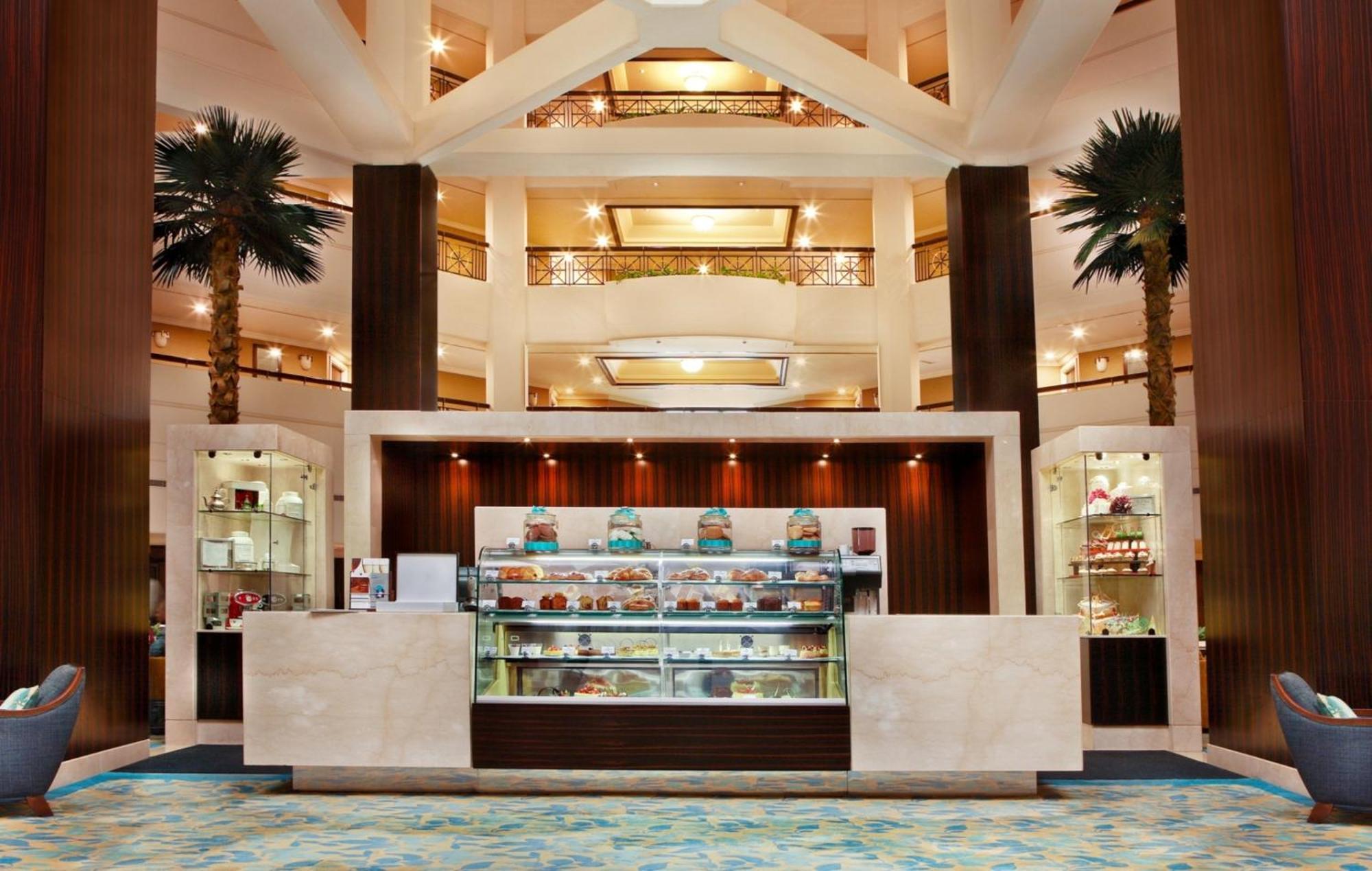 Moevenpick Grand Al Bustan Hotel Dubai Ngoại thất bức ảnh The lobby of the hotel
